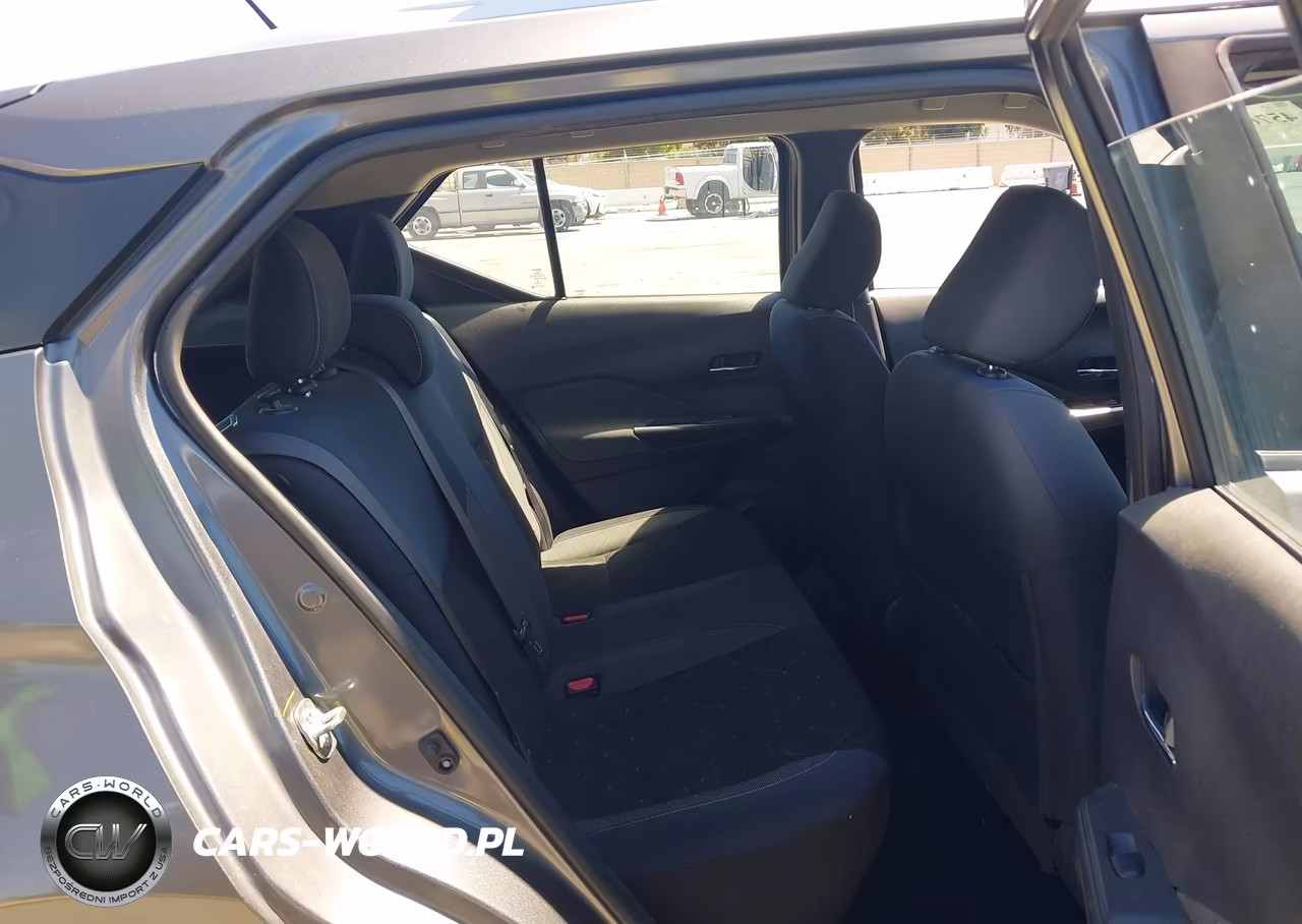 2019 Nissan Kicks Sv VIN:3N1CP5CU6KL535668 - 8