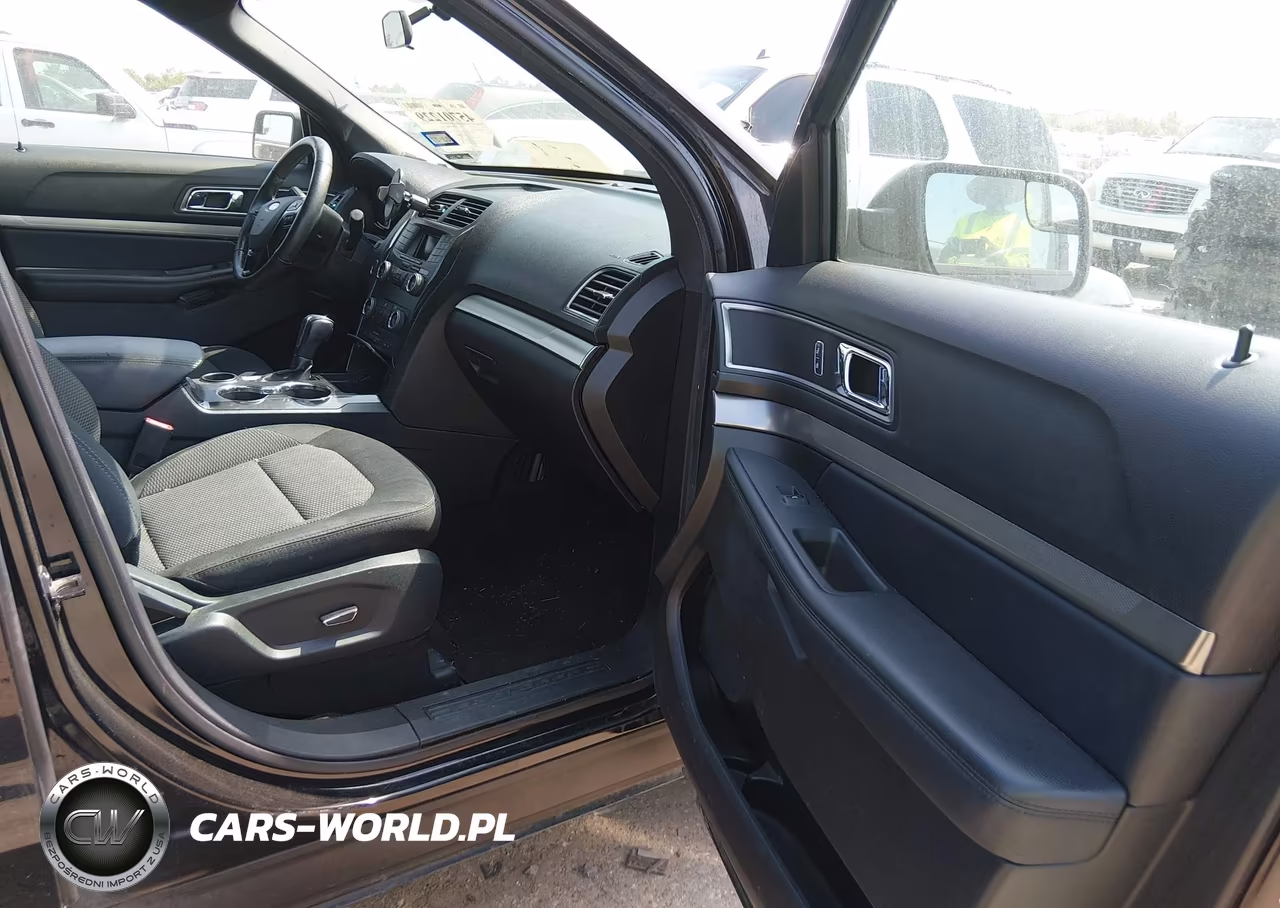 2018 Ford Explorer Xlt VIN:1FM5K7D80JGB30535 - 5