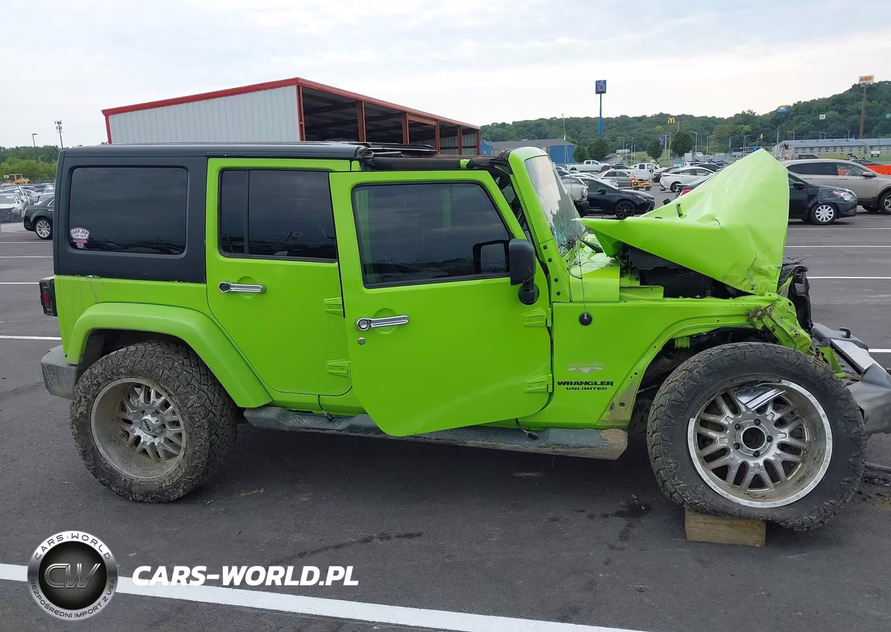 2012 Jeep Wrangler Unlimited Sahara VIN:1C4BJWEG5CL272982 - 14