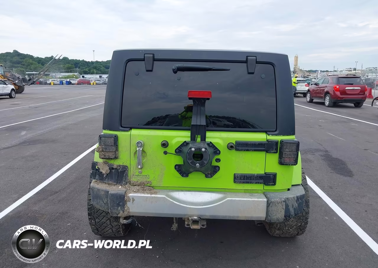 2012 Jeep Wrangler Unlimited Sahara VIN:1C4BJWEG5CL272982 - 17