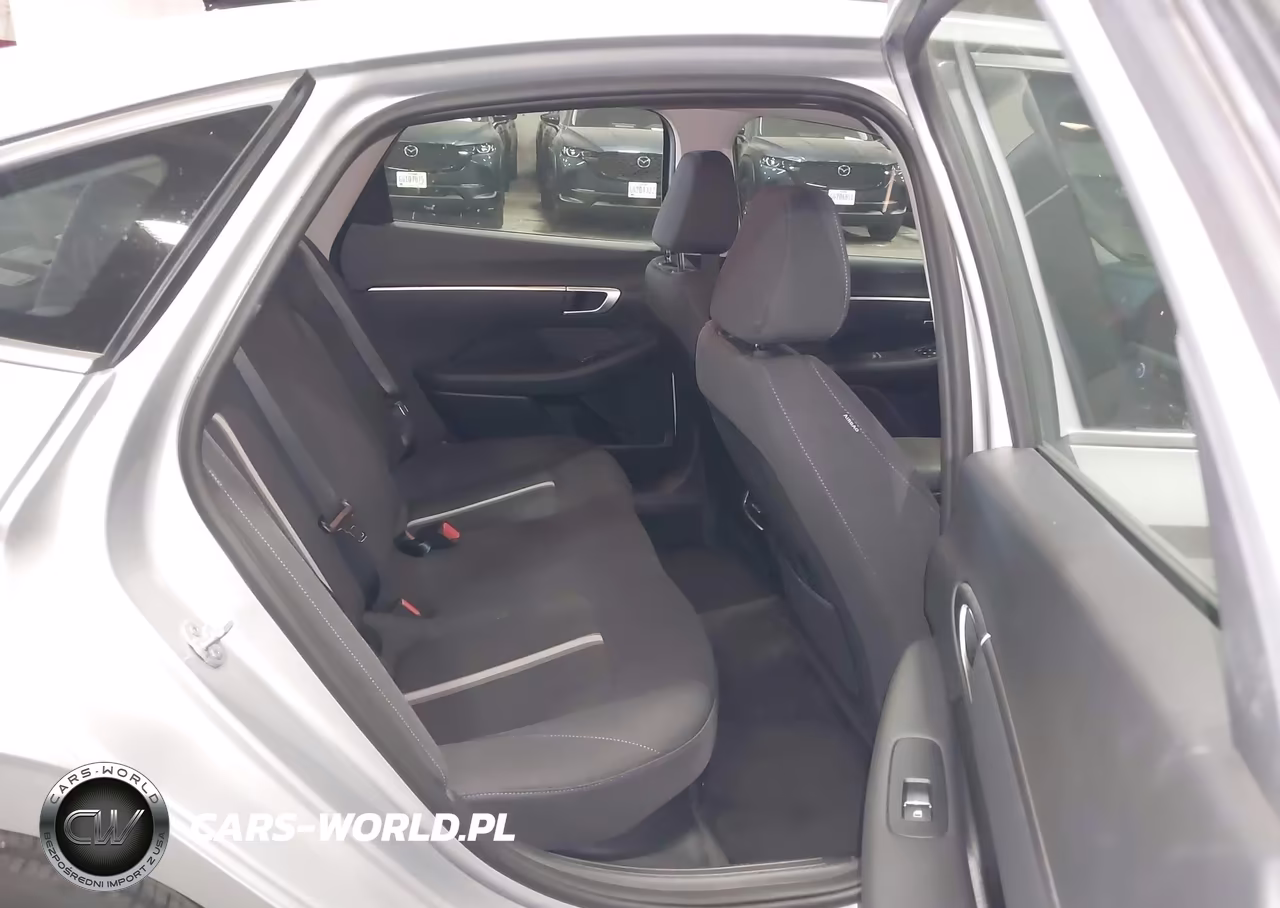 2026 Hyundai Sonata Hybrid Blue VIN:KMHL24JJ3TA157764 - 8