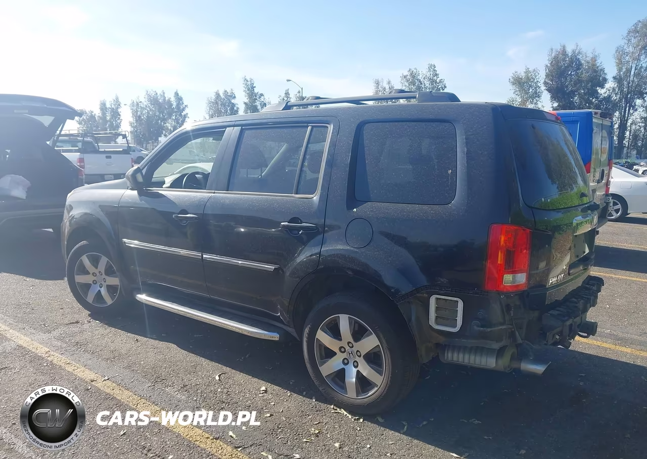2015 Honda Pilot Touring VIN:5FNYF4H90FB022103 - 3