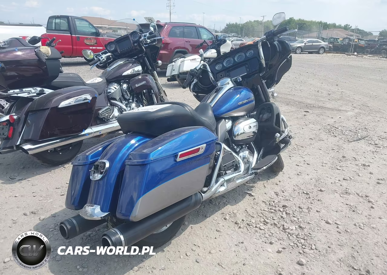 2017 Harley-Davidson Flhtk Ultra Limited VIN:1HD1KED15HB667952 - 4