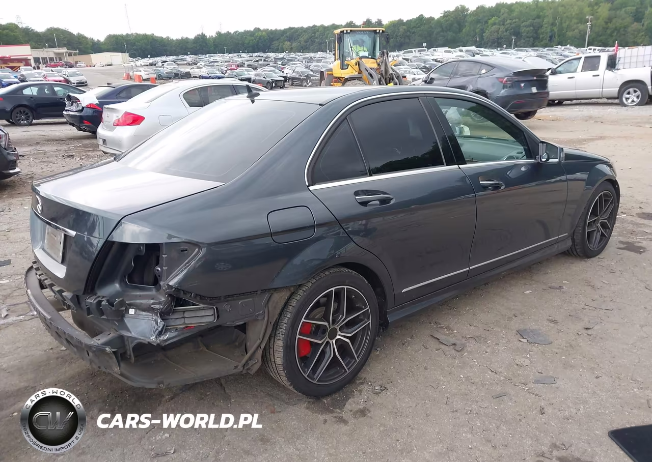 2014 Mercedes-Benz C 250 Sport VIN:WDDGF4HB7EG222386 - 4