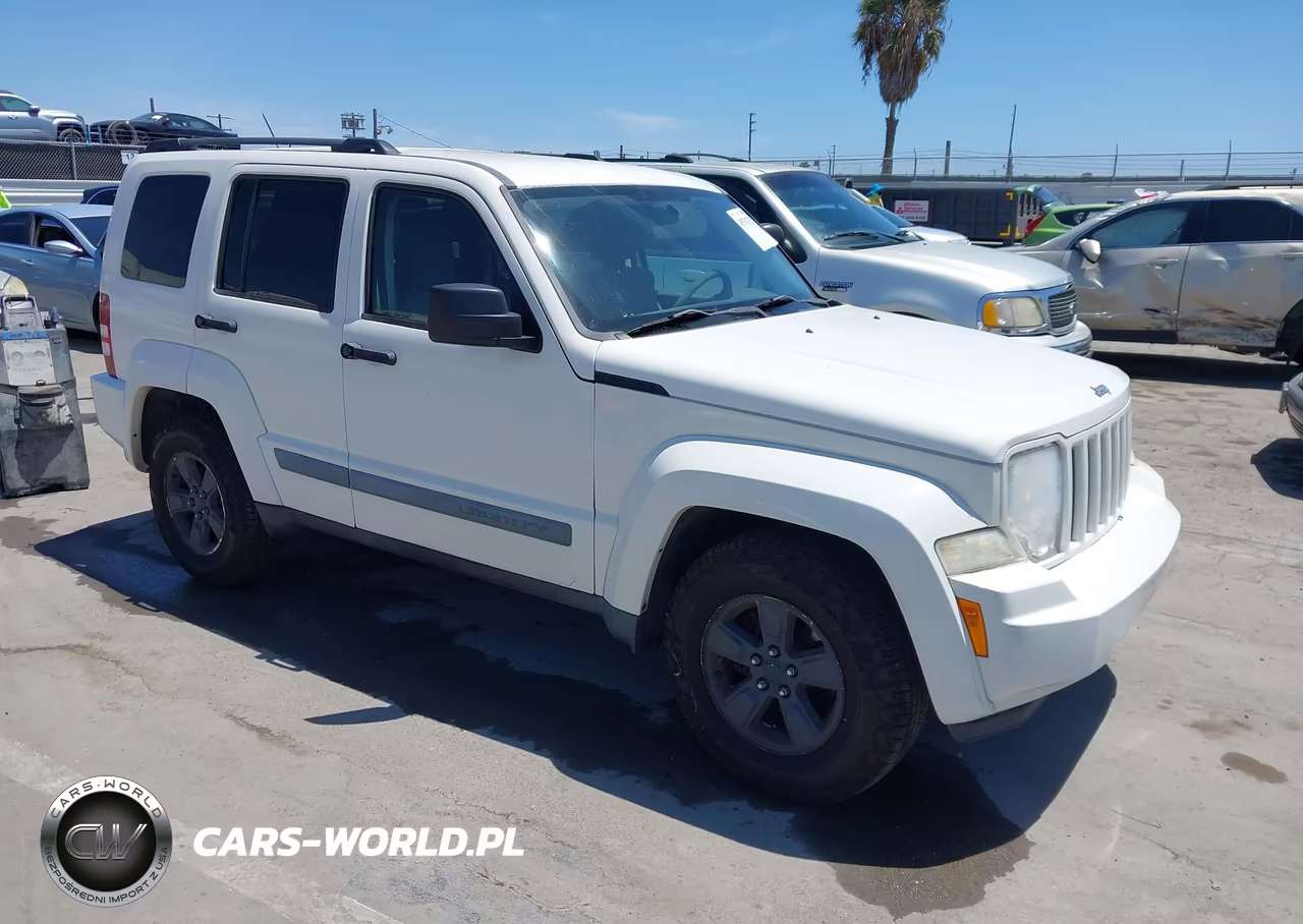 2008 Jeep Liberty Sport VIN:1J8GP28K38W241709 - 1