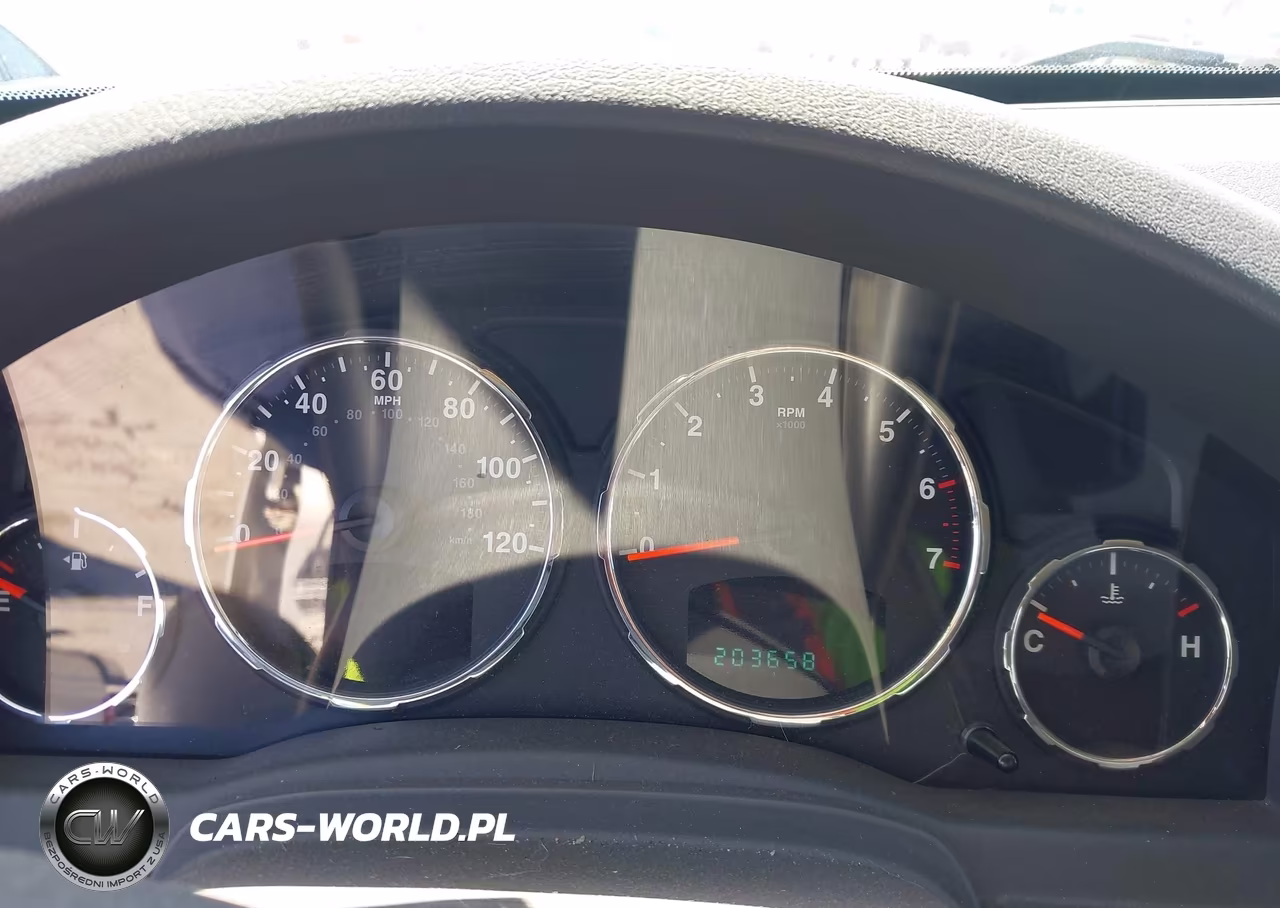 2008 Jeep Liberty Sport VIN:1J8GP28K38W241709 - 7