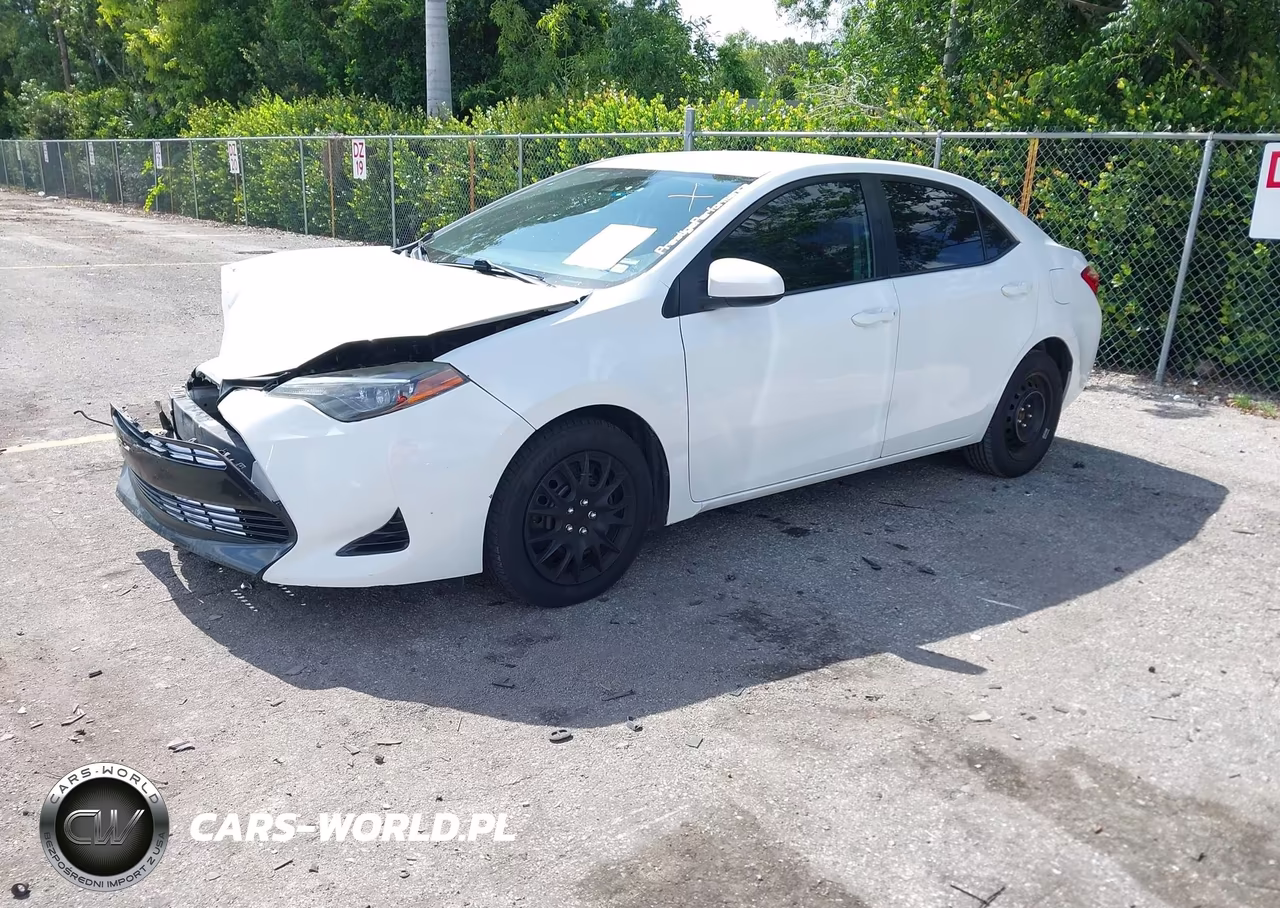 2018 Toyota Corolla Le VIN:5YFBURHE5JP814069 - 2