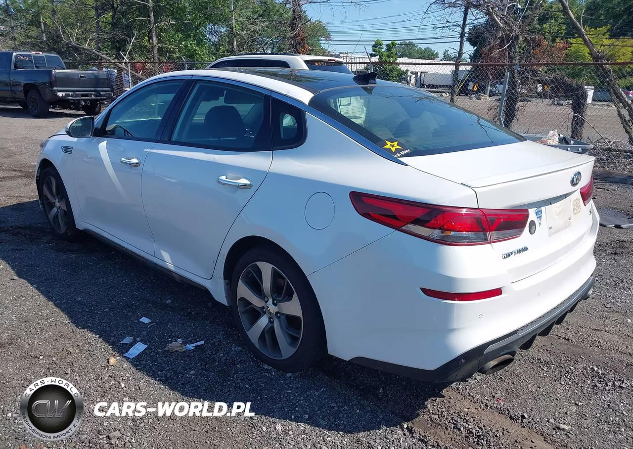 2019 Kia Optima S VIN:5XXGT4L38KG367085 - 3