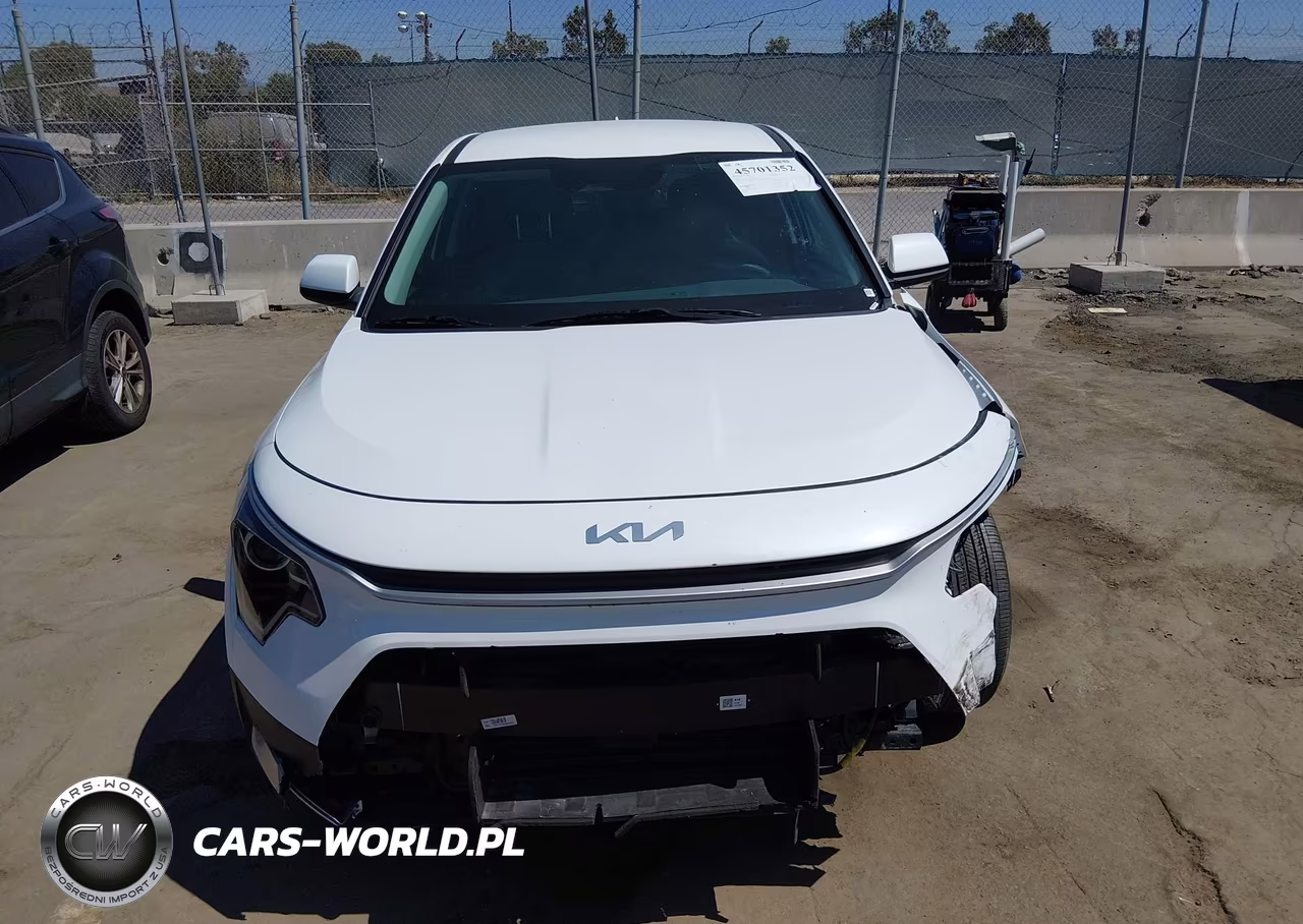2026 Kia Niro Lx VIN:KNDCP3LE5T5330497 - 12