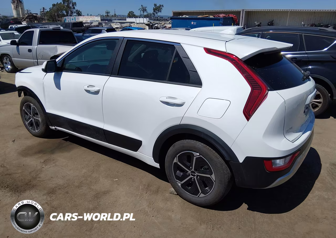 2026 Kia Niro Lx VIN:KNDCP3LE5T5330497 - 3