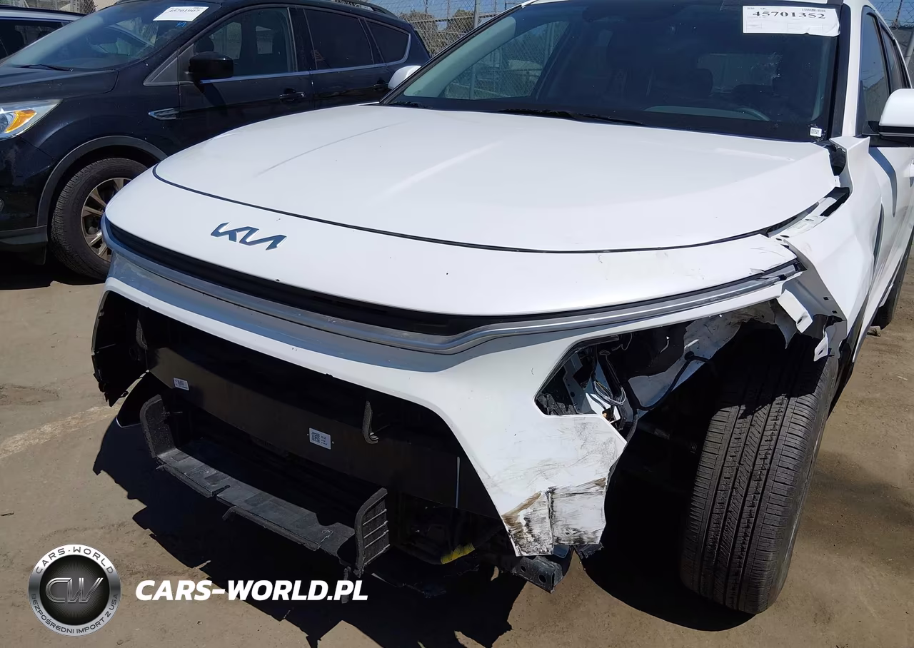 2026 Kia Niro Lx VIN:KNDCP3LE5T5330497 - 6