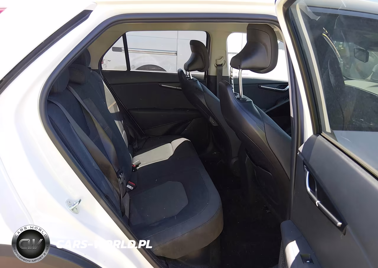 2026 Kia Niro Lx VIN:KNDCP3LE5T5330497 - 8