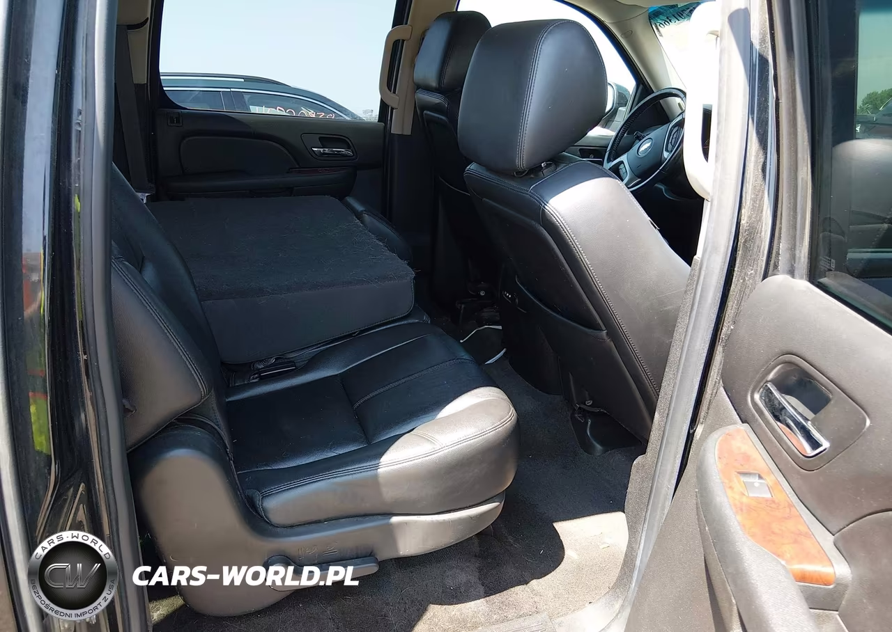 2014 Chevrolet Suburban Lt VIN:1GNSKJE76ER236712 - 8