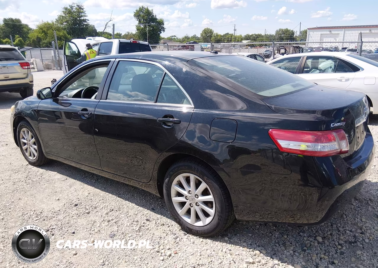 2010 Toyota Camry Xle VIN:4T4BF3EK2AR037808 - 3