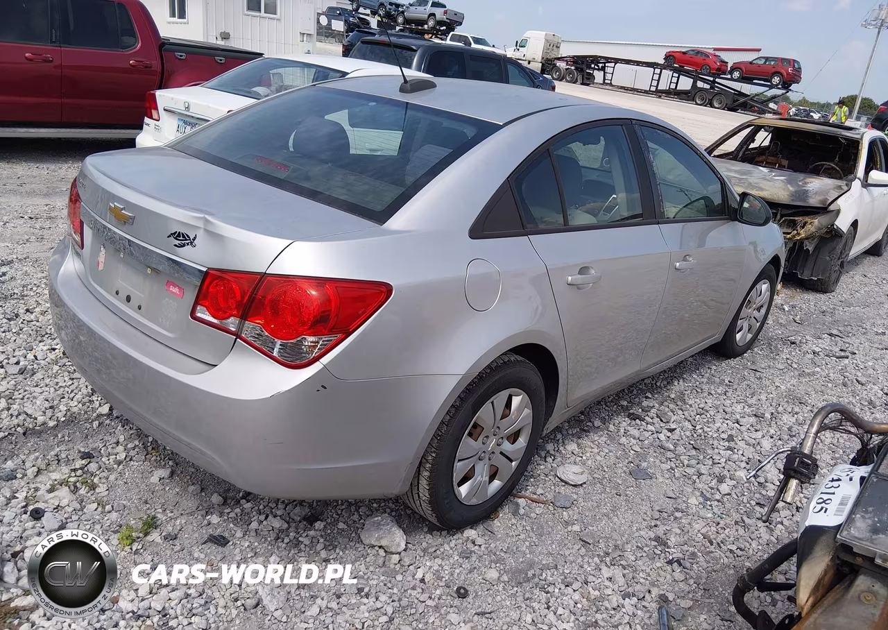2016 Chevrolet Cruze Limited Ls Auto VIN:1G1PC5SH9G7115373 - 4