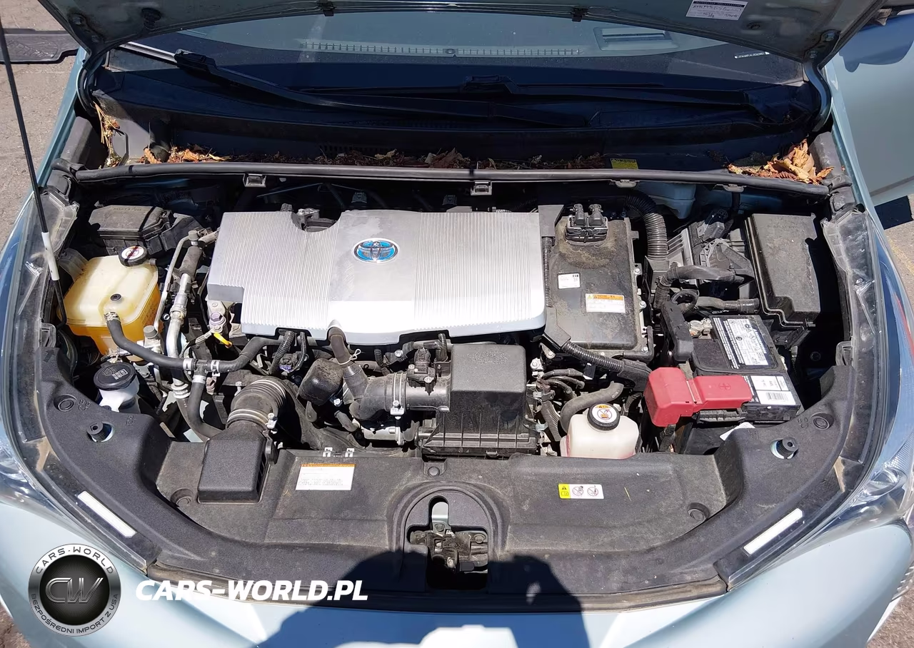 2018 Toyota Prius Four VIN:JTDKARFU4J3060951 - 10