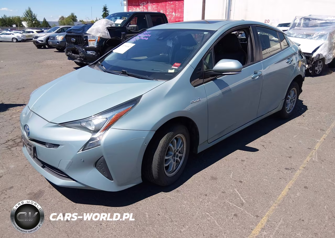 2018 Toyota Prius Four VIN:JTDKARFU4J3060951 - 2