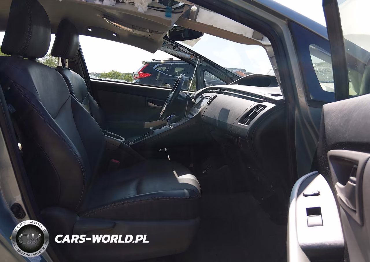 2015 Toyota Prius Four VIN:JTDKN3DU6F1894341 - 5