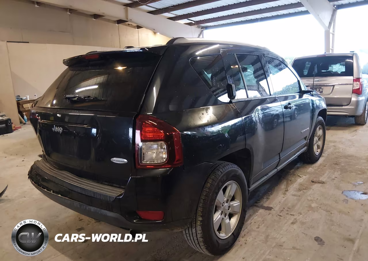 2017 Jeep Compass Latitude VIN:1C4NJCEB0HD198078 - 4