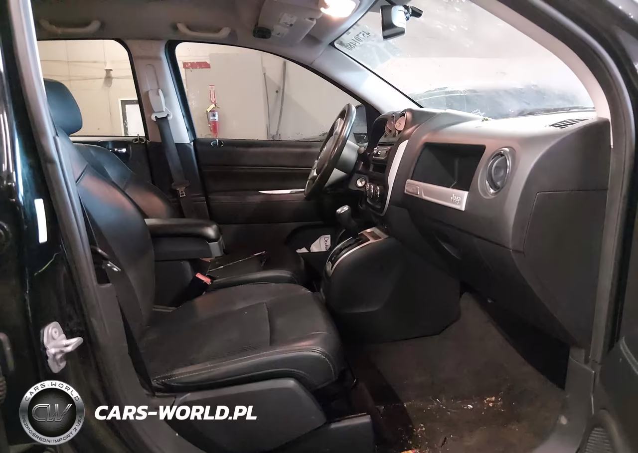 2017 Jeep Compass Latitude VIN:1C4NJCEB0HD198078 - 5