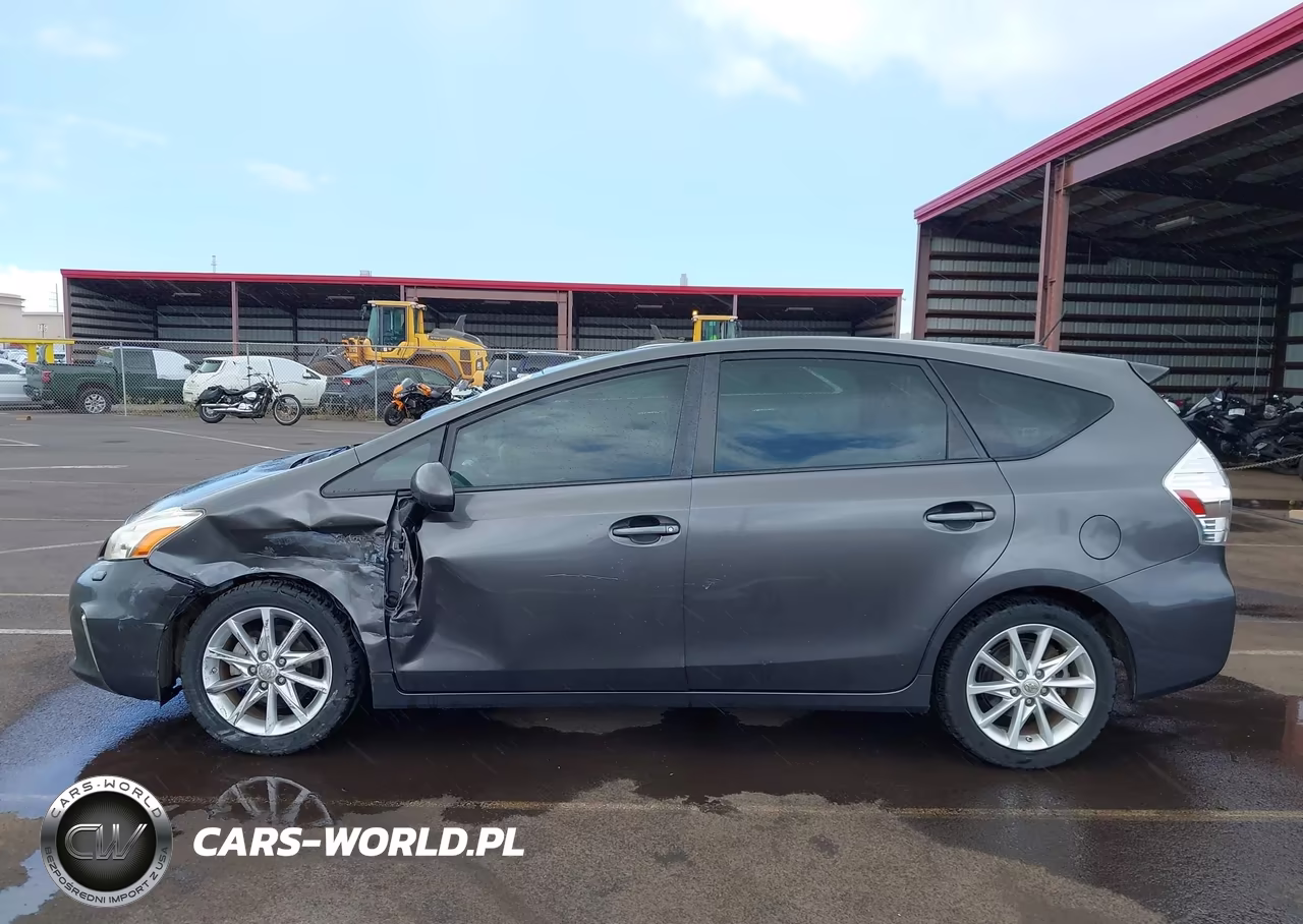 2014 Toyota Prius V Five-Three-Two VIN:JTDZN3EU4EJ005256 - 14