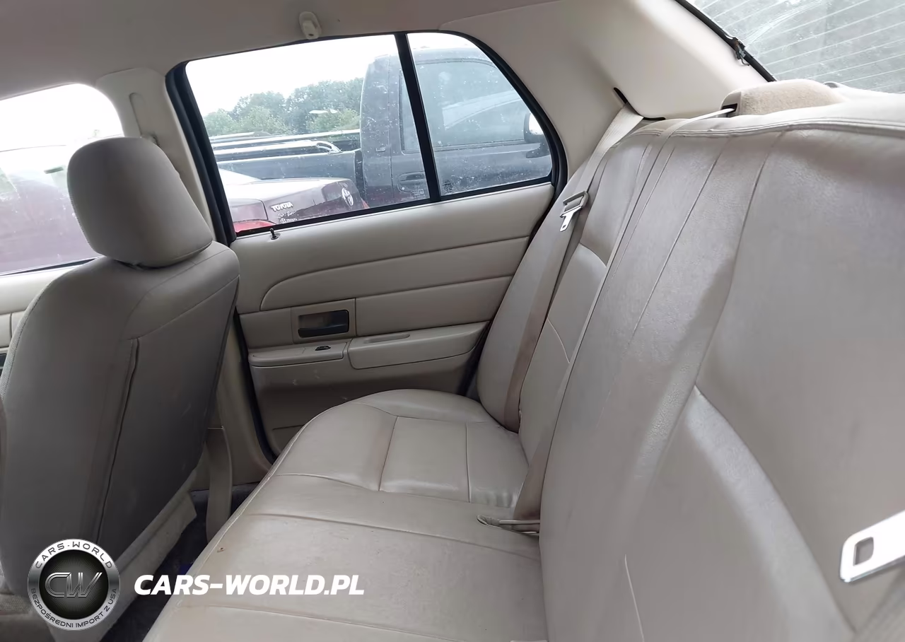 2005 Ford Crown Victoria Police VIN:2FAFP71W65X113810 - 8