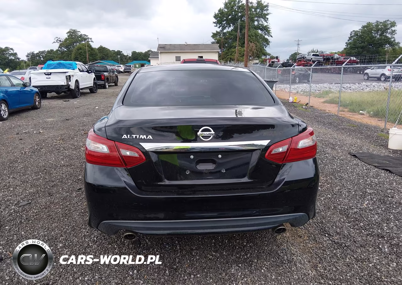 2018 Nissan Altima 2.5 S VIN:1N4AL3AP7JC251452 - 17