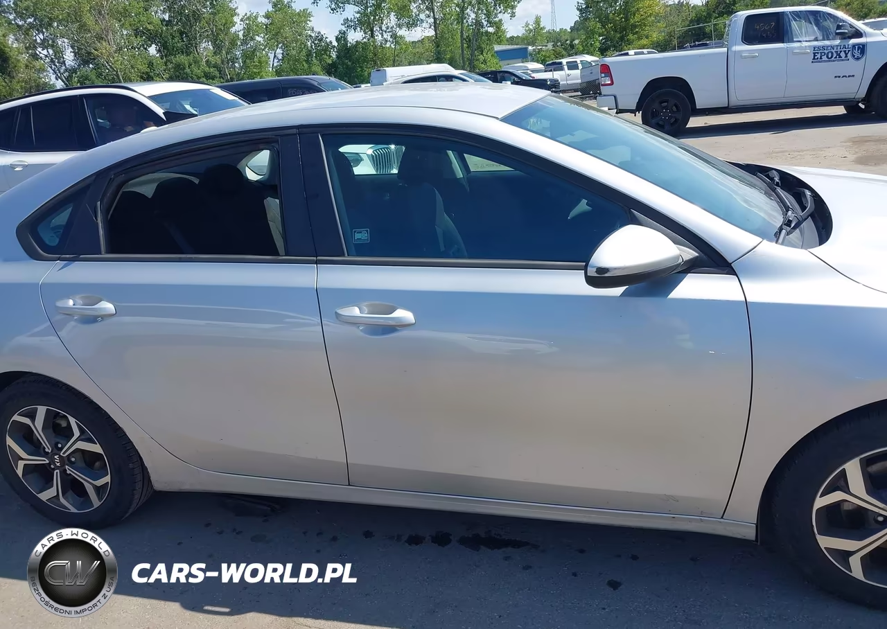 2021 Kia Forte Lxs VIN:3KPF24AD2ME414763 - 13