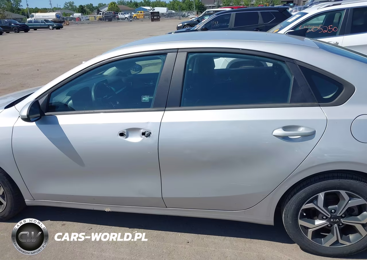 2021 Kia Forte Lxs VIN:3KPF24AD2ME414763 - 14