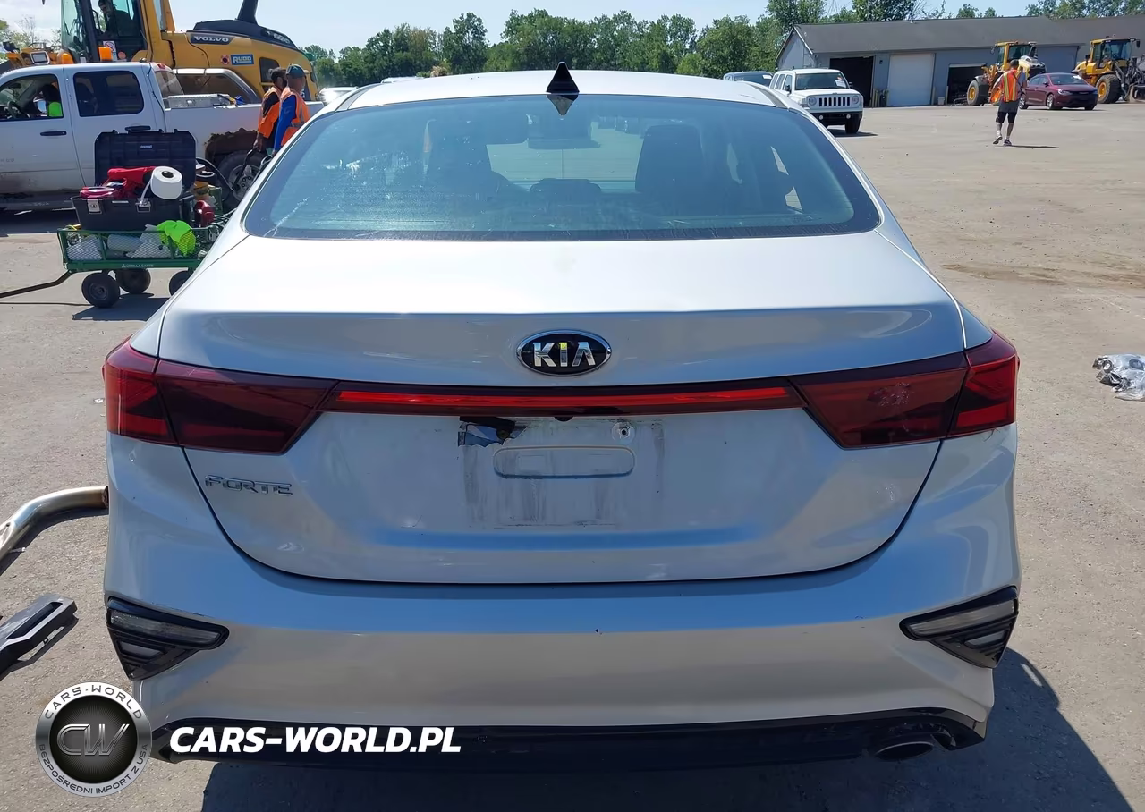 2021 Kia Forte Lxs VIN:3KPF24AD2ME414763 - 16