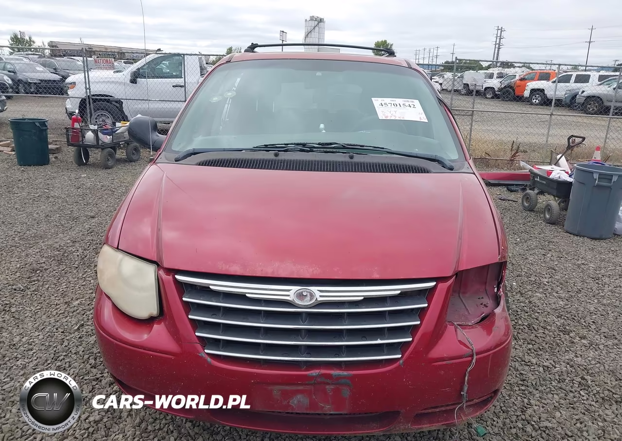 2005 Chrysler Town & Country Touring VIN:2C4GP54L75R436448 - 13
