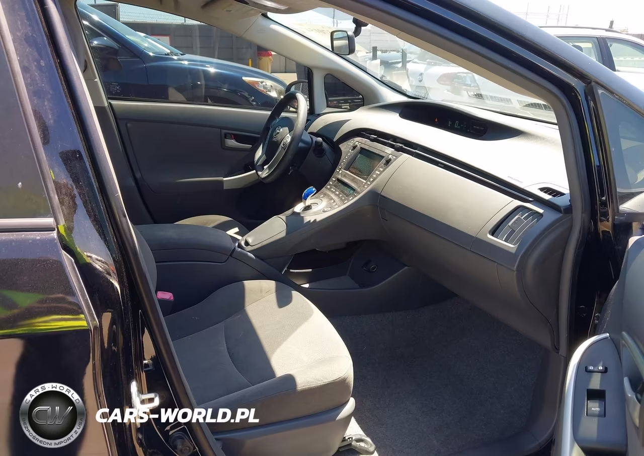 2011 Toyota Prius Three VIN:JTDKN3DU7B1397342 - 5