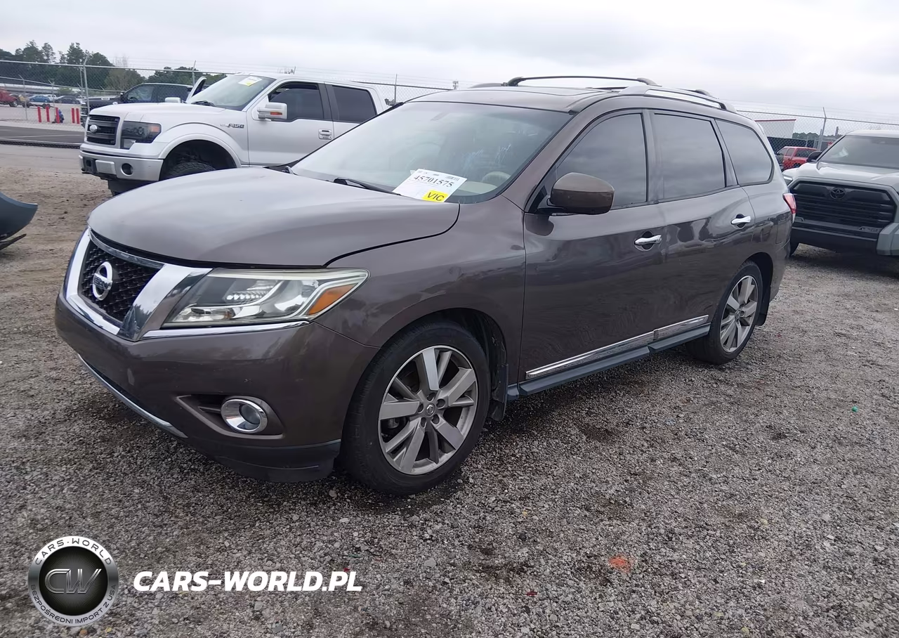 2015 Nissan Pathfinder Platinum VIN:5N1AR2MN3FC678823 - 2