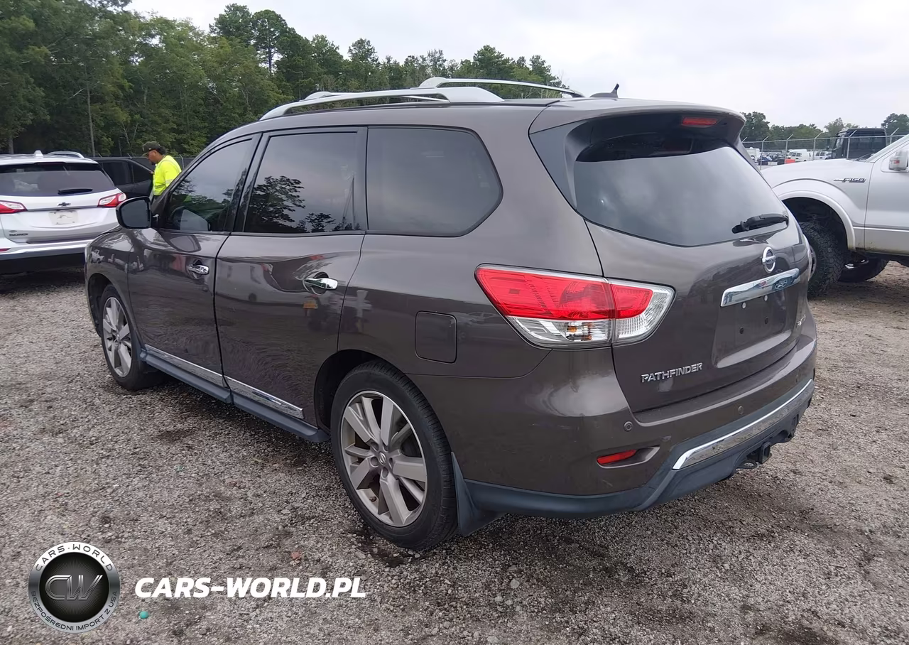2015 Nissan Pathfinder Platinum VIN:5N1AR2MN3FC678823 - 3