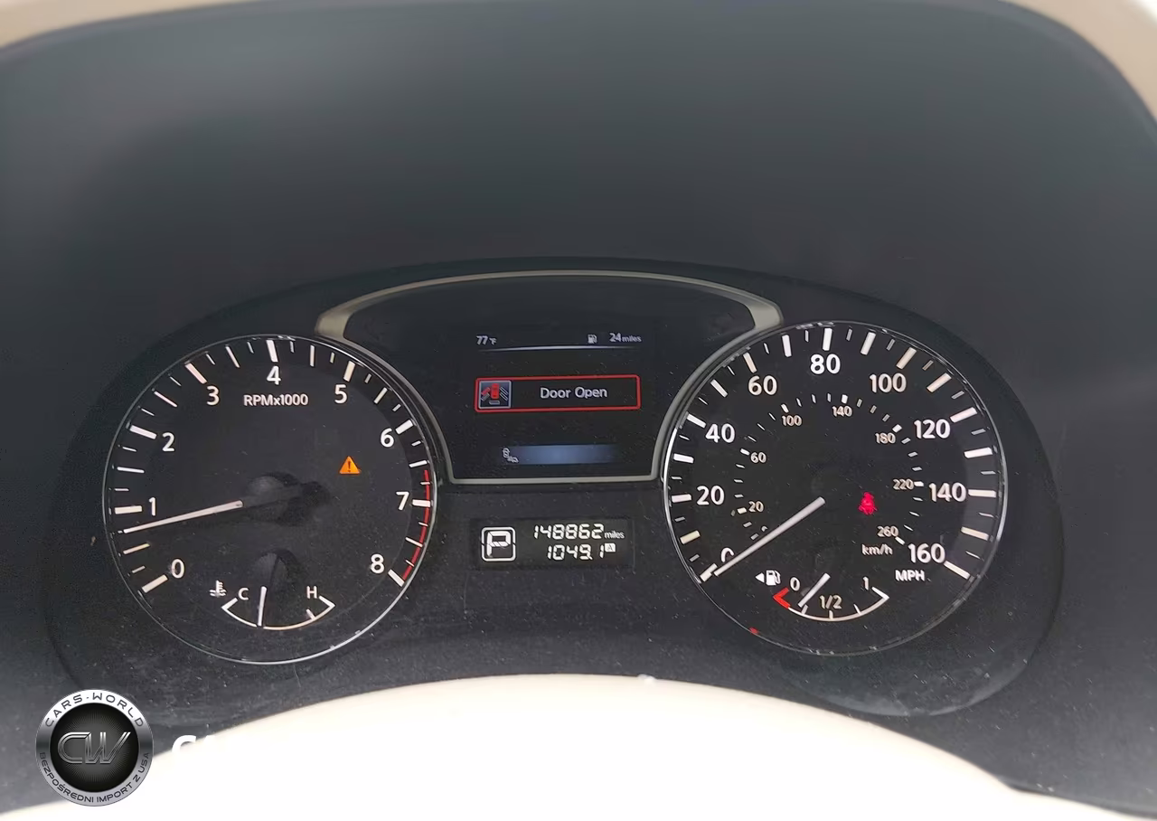 2015 Nissan Pathfinder Platinum VIN:5N1AR2MN3FC678823 - 7