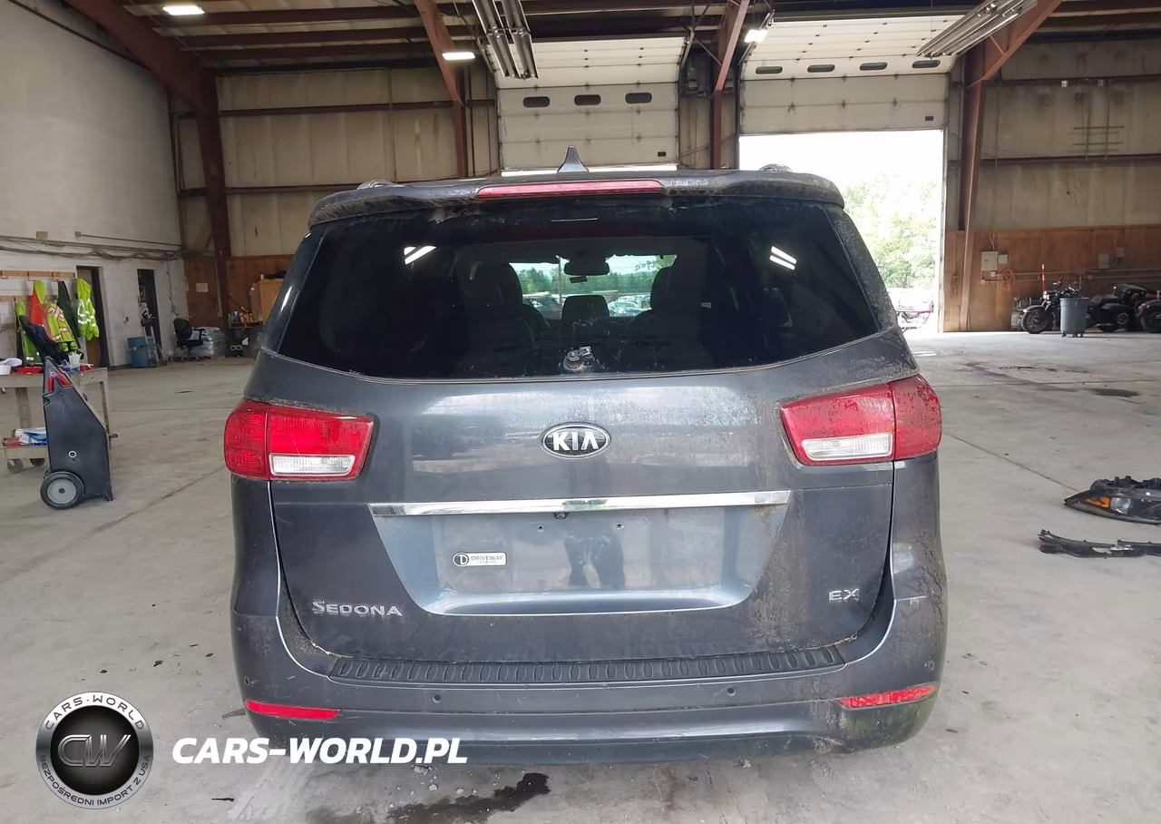 2018 Kia Sedona Ex VIN:KNDMC5C14J6396877 - 16