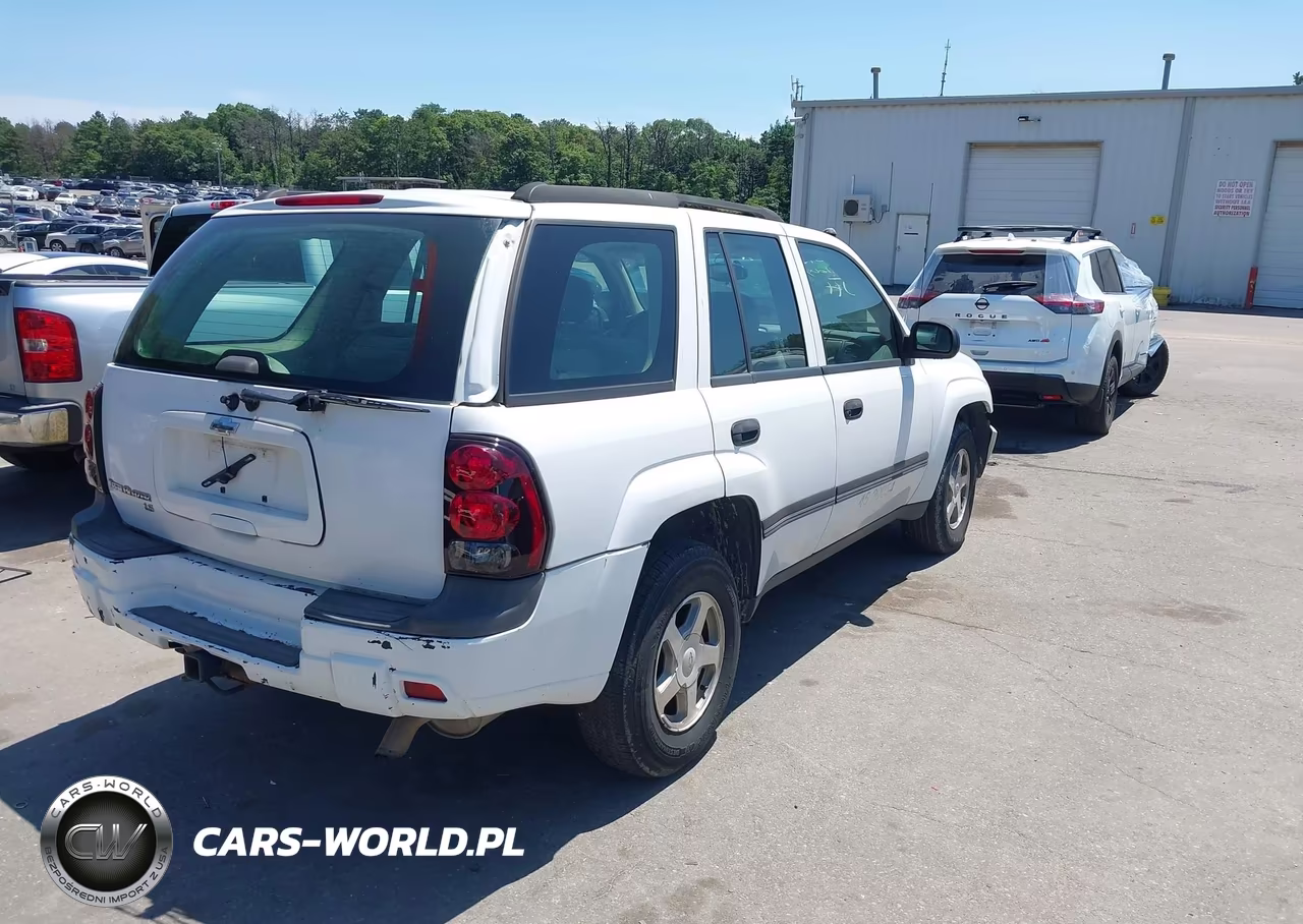 2005 Chevrolet Trailblazer Ls VIN:1GNDT13S452250081 - 4