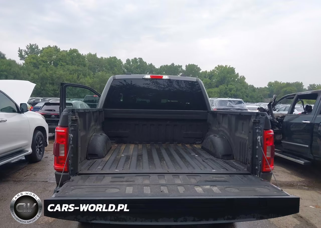 2023 Ford F-150 Xlt VIN:1FTFW1E88PKE12677 - 18