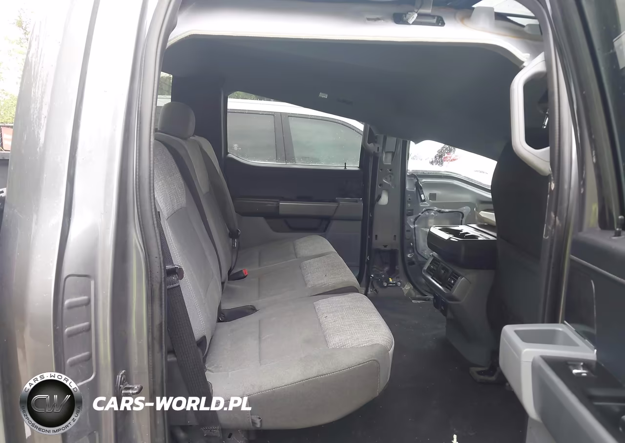 2023 Ford F-150 Xlt VIN:1FTFW1E88PKE12677 - 8