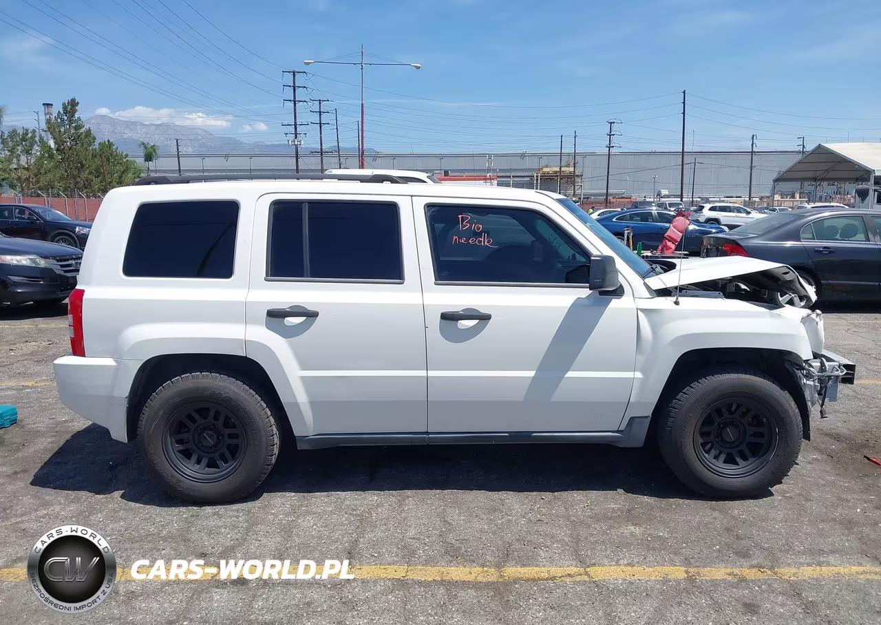 2008 Jeep Patriot Sport VIN:1J8FT28038D775987 - 14