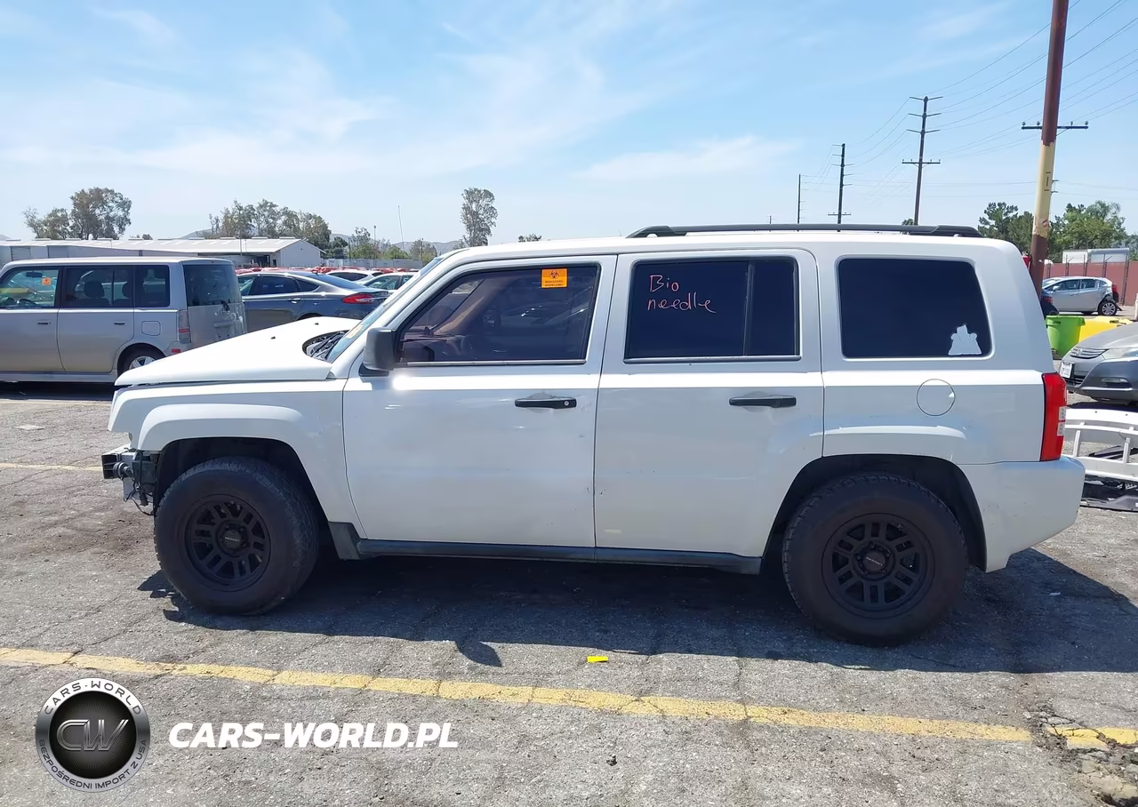 2008 Jeep Patriot Sport VIN:1J8FT28038D775987 - 15