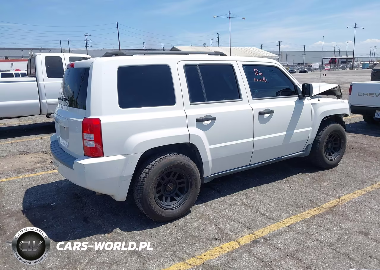 2008 Jeep Patriot Sport VIN:1J8FT28038D775987 - 4