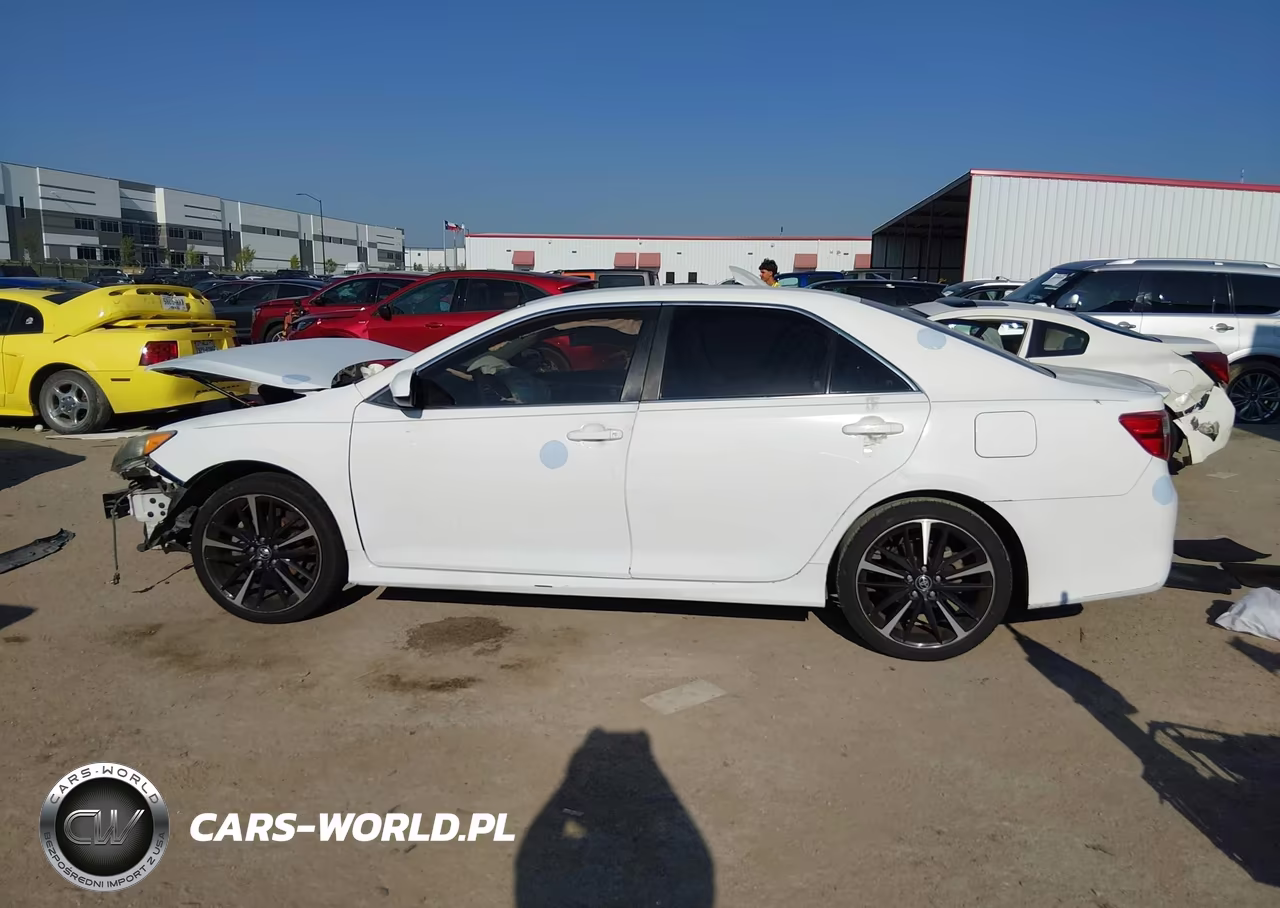 2014 Toyota Camry Se VIN:4T1BF1FK2EU765230 - 14