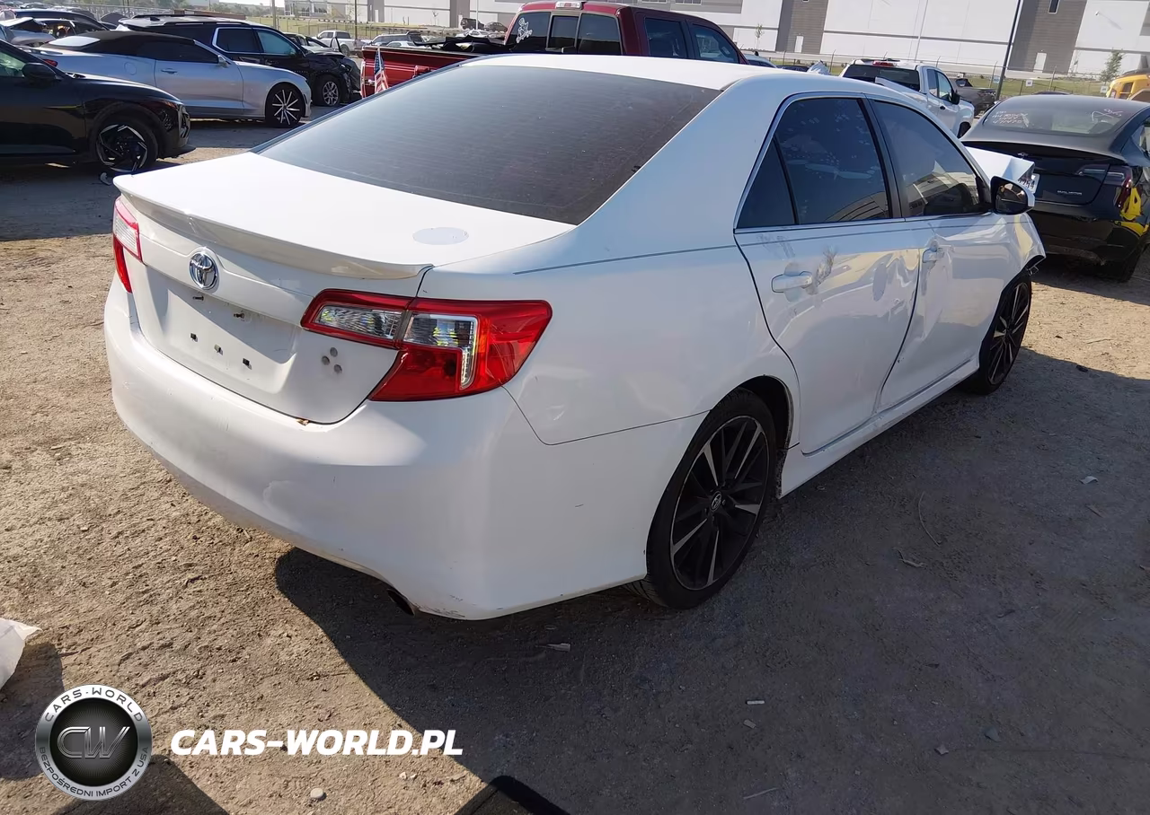 2014 Toyota Camry Se VIN:4T1BF1FK2EU765230 - 4