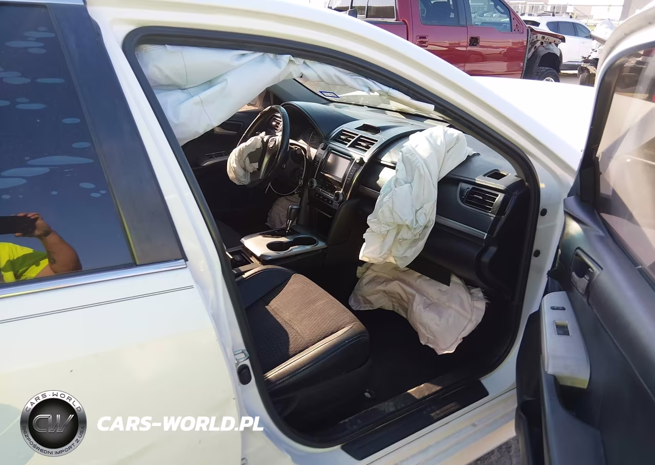 2014 Toyota Camry Se VIN:4T1BF1FK2EU765230 - 5