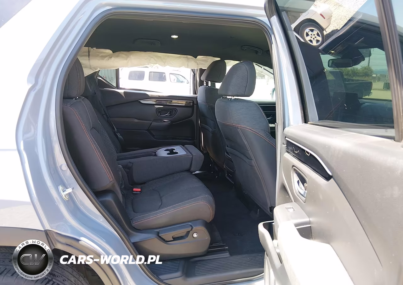 2025 Honda Pilot Sport VIN:5FNYG1H34SB047975 - 8