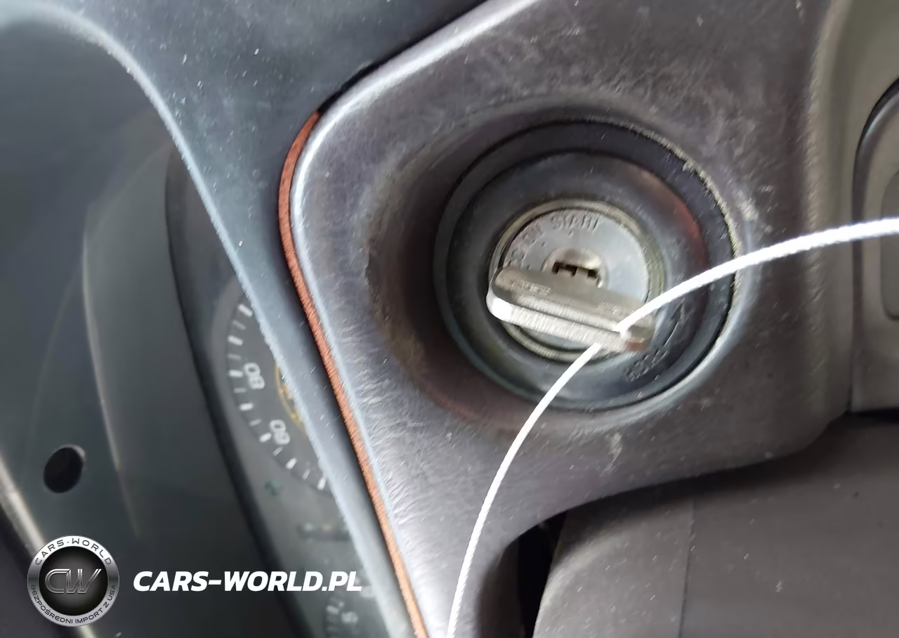 1993 Toyota Camry Le VIN:4T1VK12E5PU075323 - 11
