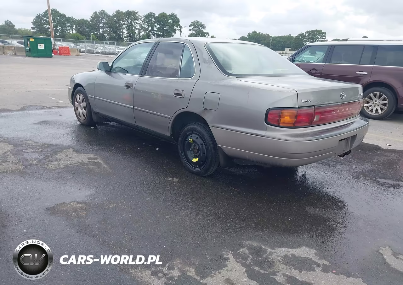 1993 Toyota Camry Le VIN:4T1VK12E5PU075323 - 3