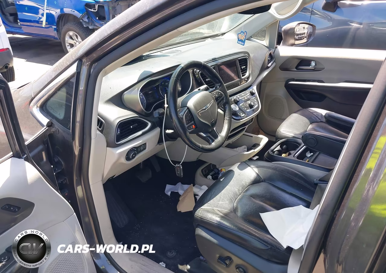 2020 Chrysler Pacifica Touring L VIN:2C4RC1BG5LR126038 - 18