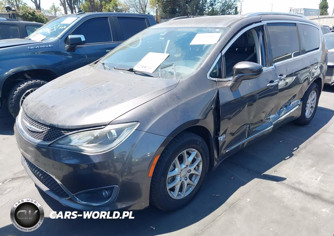 2020 Chrysler Pacifica Touring L VIN:2C4RC1BG5LR126038 - 2